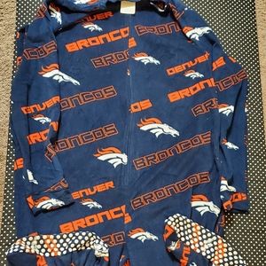 NFL Broncos onsie w/bag